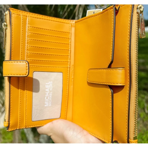 Michael Kors Large Phone Wallet Wristlet - Picture 3 of 4